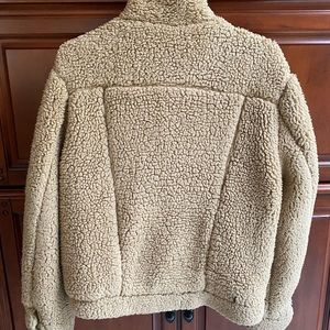 I’ve worn this a couple times. Super cozy!